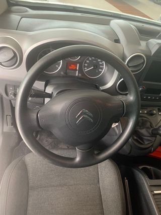 Citroen Berlingo XL PURETECH 110 SS SHINE