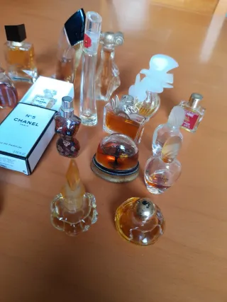 19 Miniaturas de Perfume Antiguas