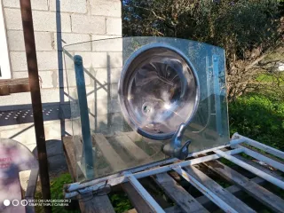 Lavabo de cristal y metal