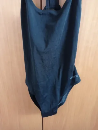 Bañador natación niña marca Etirel.