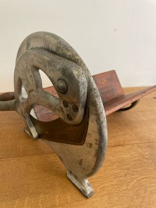 Rabanadora de pan francesa antigua