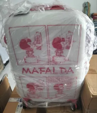 Maleta de viaje Mafalda Medidas: 60x37x24
