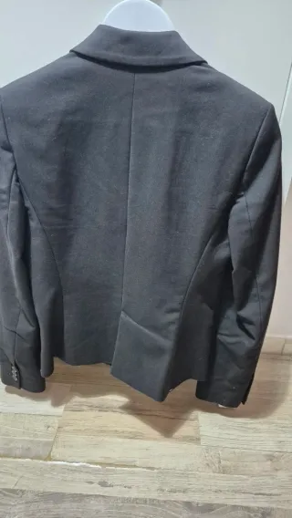 Blazer Zara entallada negra Talla M