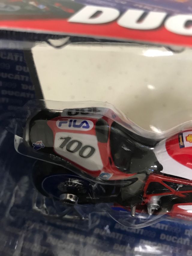 Maisto Ducati 999 Neil Hodgson 1:18