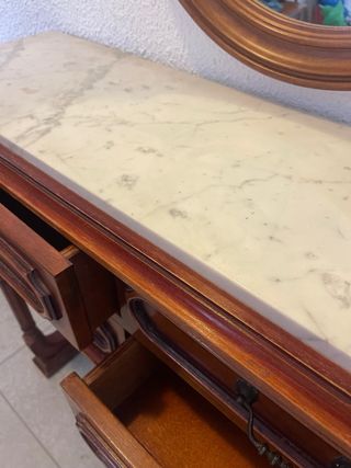 Mueble recibidor madera y mármol