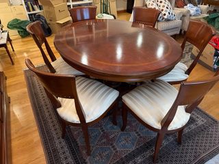 Mesa redonda extensible y 6 sillas comedor madera