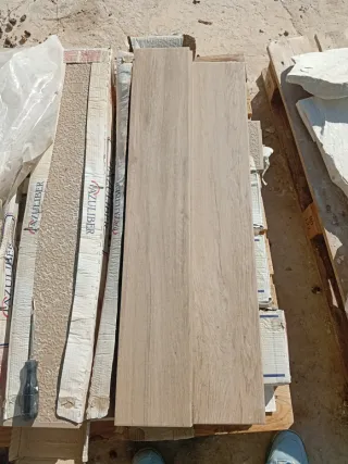 Azulejo imitación madera