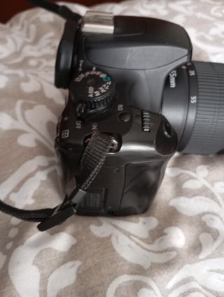 Canon EOS 1000D + EF-S 18-55