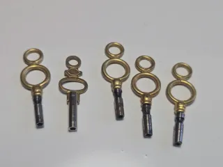 Llaves de reloj de bolsillo antiguas