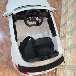 Carrito niño Audi TT Roadster blanco