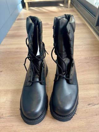 Botas militares Iturri talla 42 negras