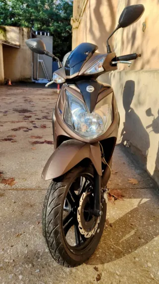 Sym 125cc Scooter Automática