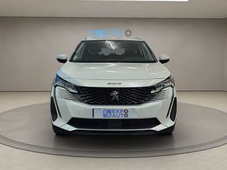 Peugeot 5008 .