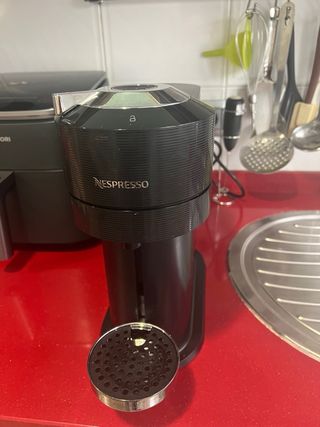 Cafetera Nespresso Negra