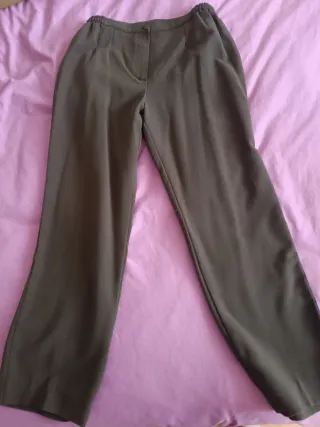 Consegna di abbigliamento donna taglia 44 vario