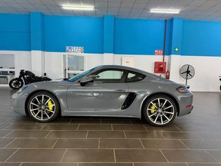 Porsche Cayman 718