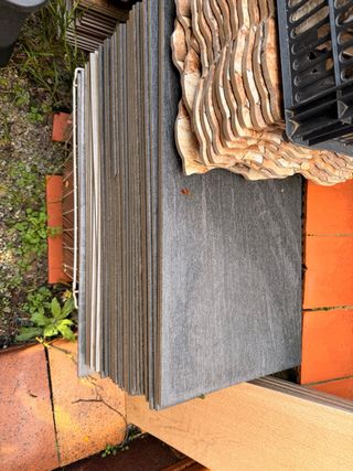 Azulejos negros 30x60 23 piezas 4,14m2 35 euros