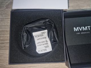 Pulsera MVMT Corazón Negro y Plata