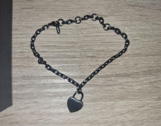 Pulsera MVMT Corazón Negro y Plata