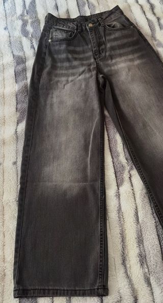 Pantalón gris de talle alto