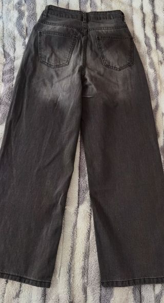 Pantalón gris de talle alto
