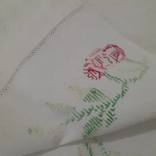 Asciugamani antico con ricamo ciliegie