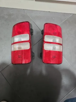 Pilotos VW Caddy Izquierdo y Derecho