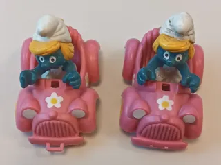 Puffetta in macchina rosa (2 pezzi) incompleto