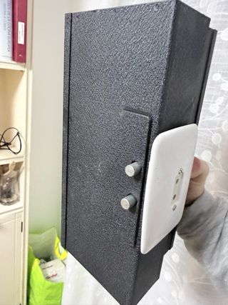 Caja Fuerte Camuflada Enchufe