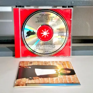 MICHAEL JACKSON: Off The Wall