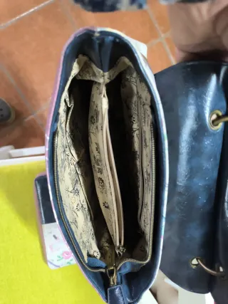 Bolso y cartera morado y marrón