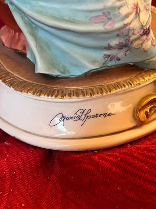 Statua Capodimonte Maternità