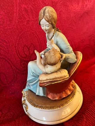 Statua Capodimonte Maternità