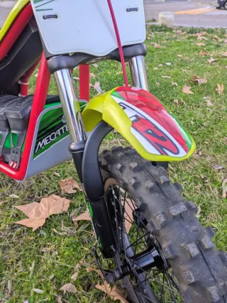 Moto eléctrica infantil Mecatecno T12