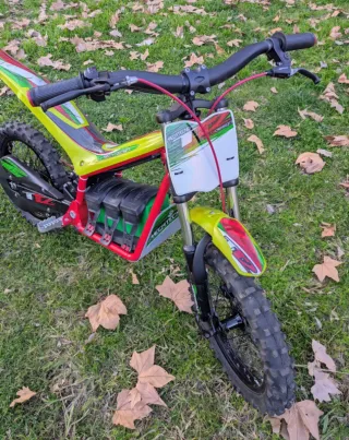 Moto eléctrica infantil Mecatecno T12
