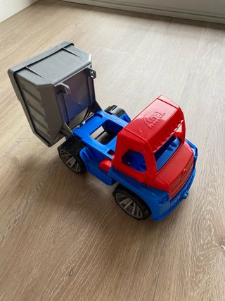 Camión de juguete LENA rojo y azul