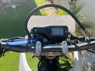 Yamaha WR125X Supermotard + Casco