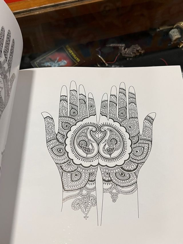 Libro Diseños Tradicionales de Henna