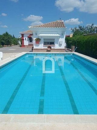 Chalet en venta en Sanlúcar la Mayor