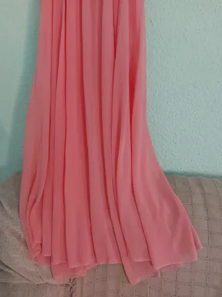 Vestido largo rosa con pedrería