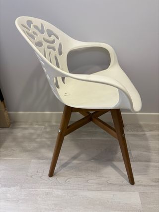 4 Sillas Ikea blanca y madera