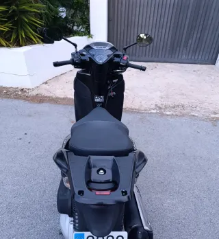 Honda SH 300i Scooter Automática
