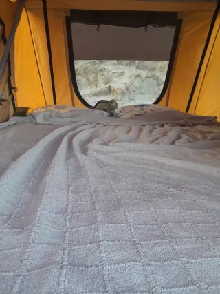 Tienda de techo 4x4  más avance. Seminuevo