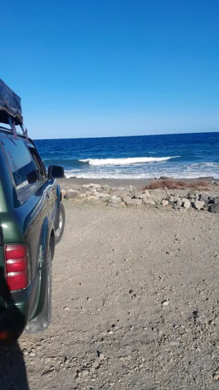 Tienda de techo 4x4  más avance. Seminuevo