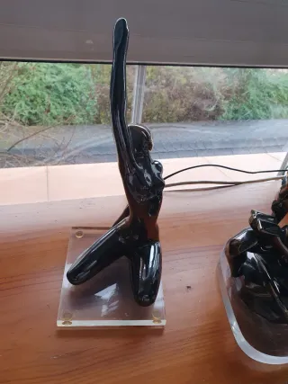 Due sculture per ufficio