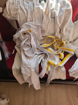 Kimono Karate Blanco Talla M + Niño 7/8 Años