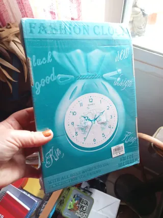 Reloj infantil de pared verde