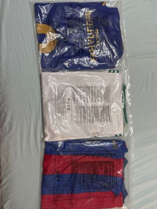 3 Camisetas de Fútbol