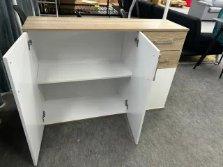 Aparador 3 puertas y 2 cajones