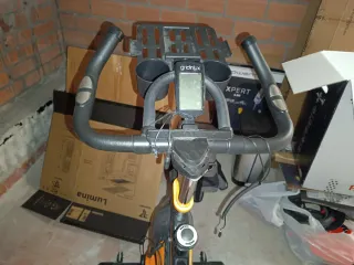 Bicicleta de Spinning Naranja y Negra